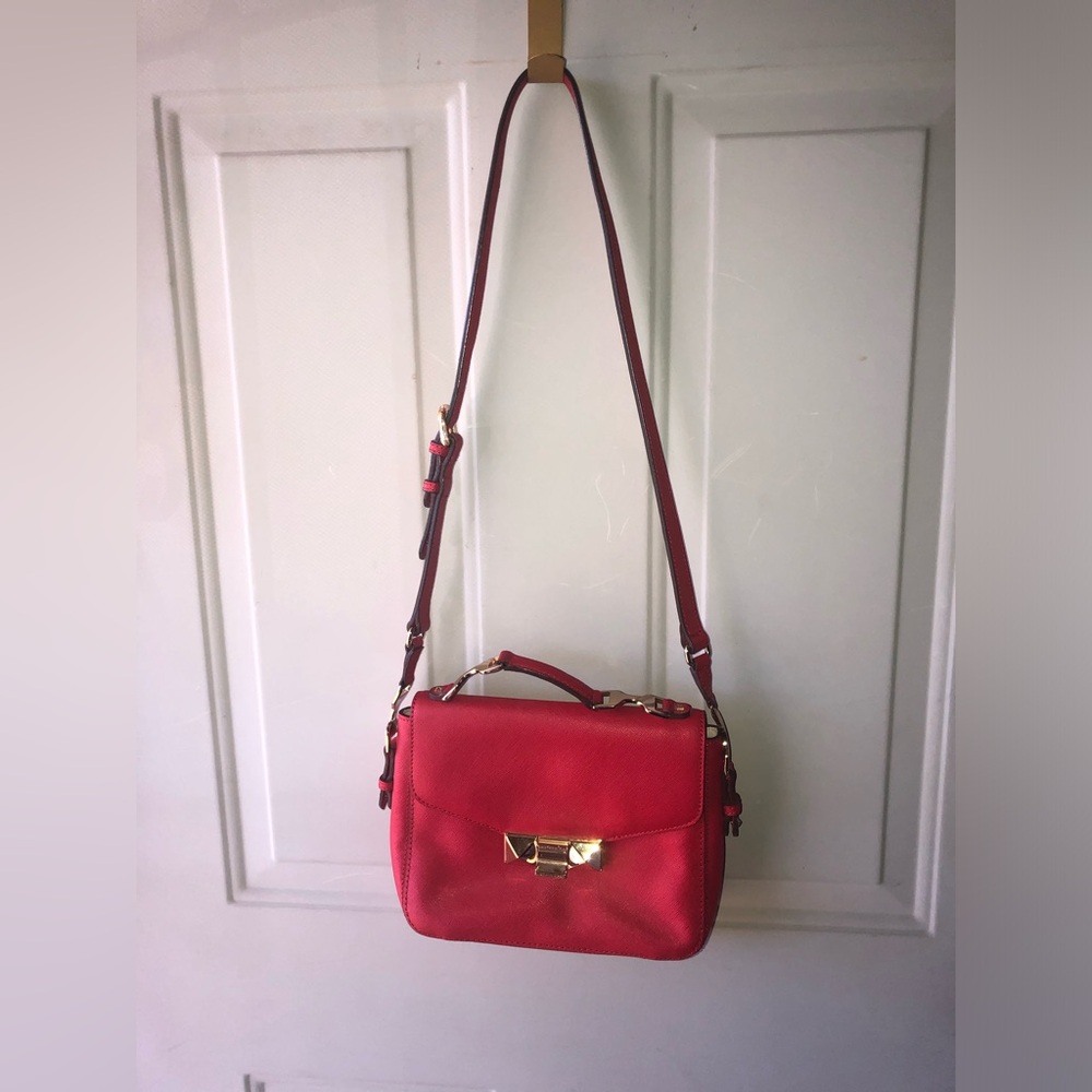 Ann Taylor red handbag - Picture 2 of 5